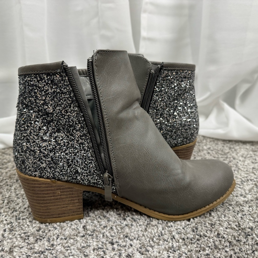 Sparkle Boots Size 9 - Picture 6 of 12